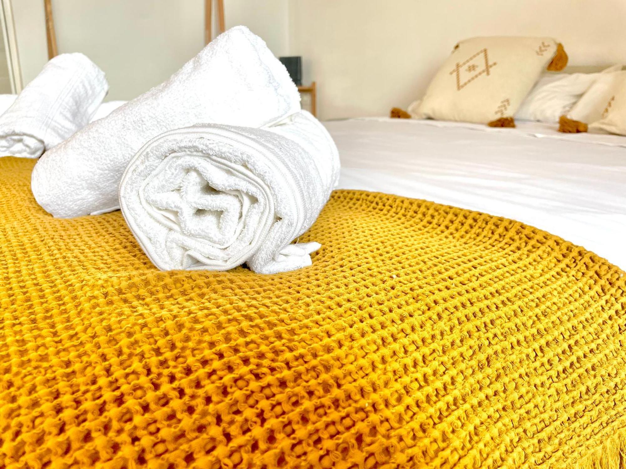 Luxury Suites Minerva Beach 贝纳尔马德纳 外观 照片